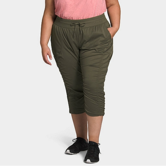 The North Face Pants - The North Face Plus Aphrodite 2.0 Capri Pant